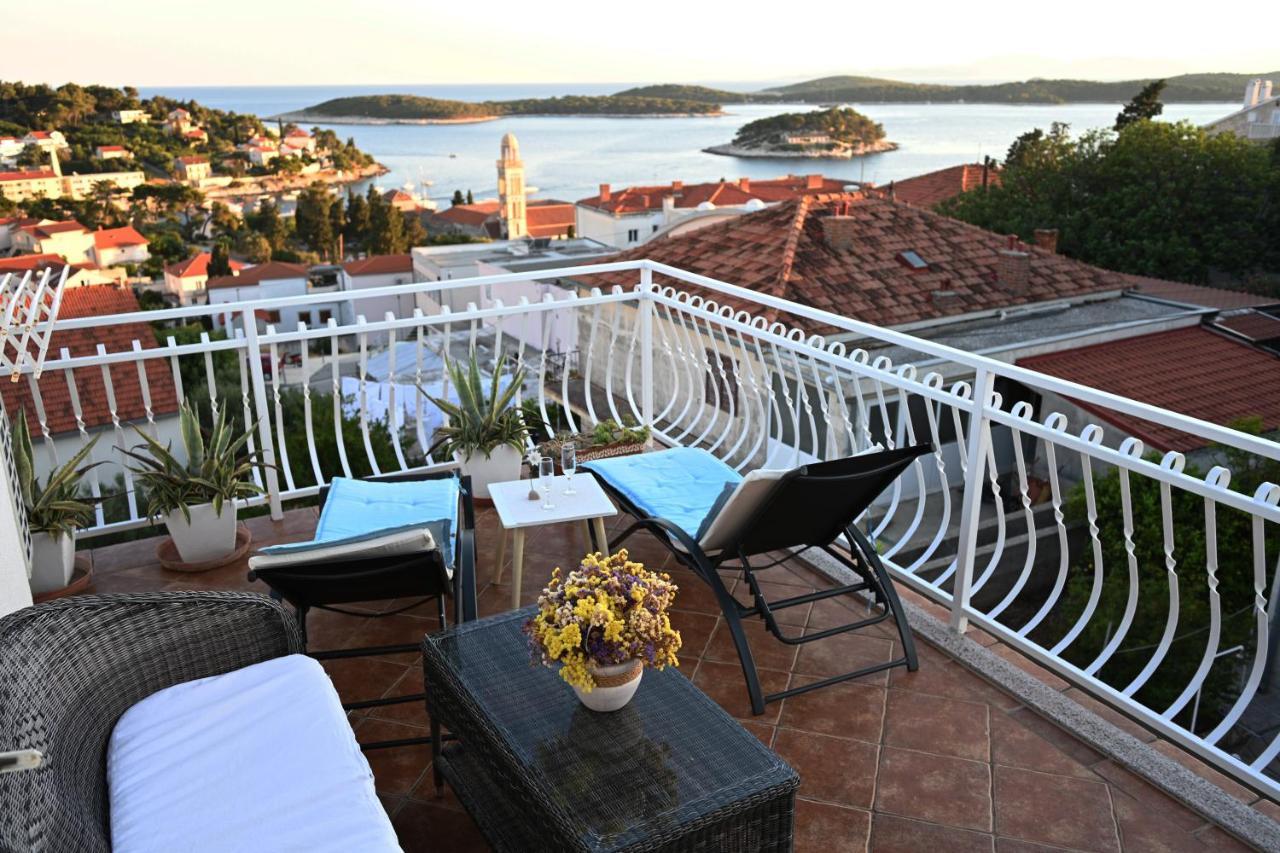 Tanya-Apartments And Rooms Hvar Town Exterior foto