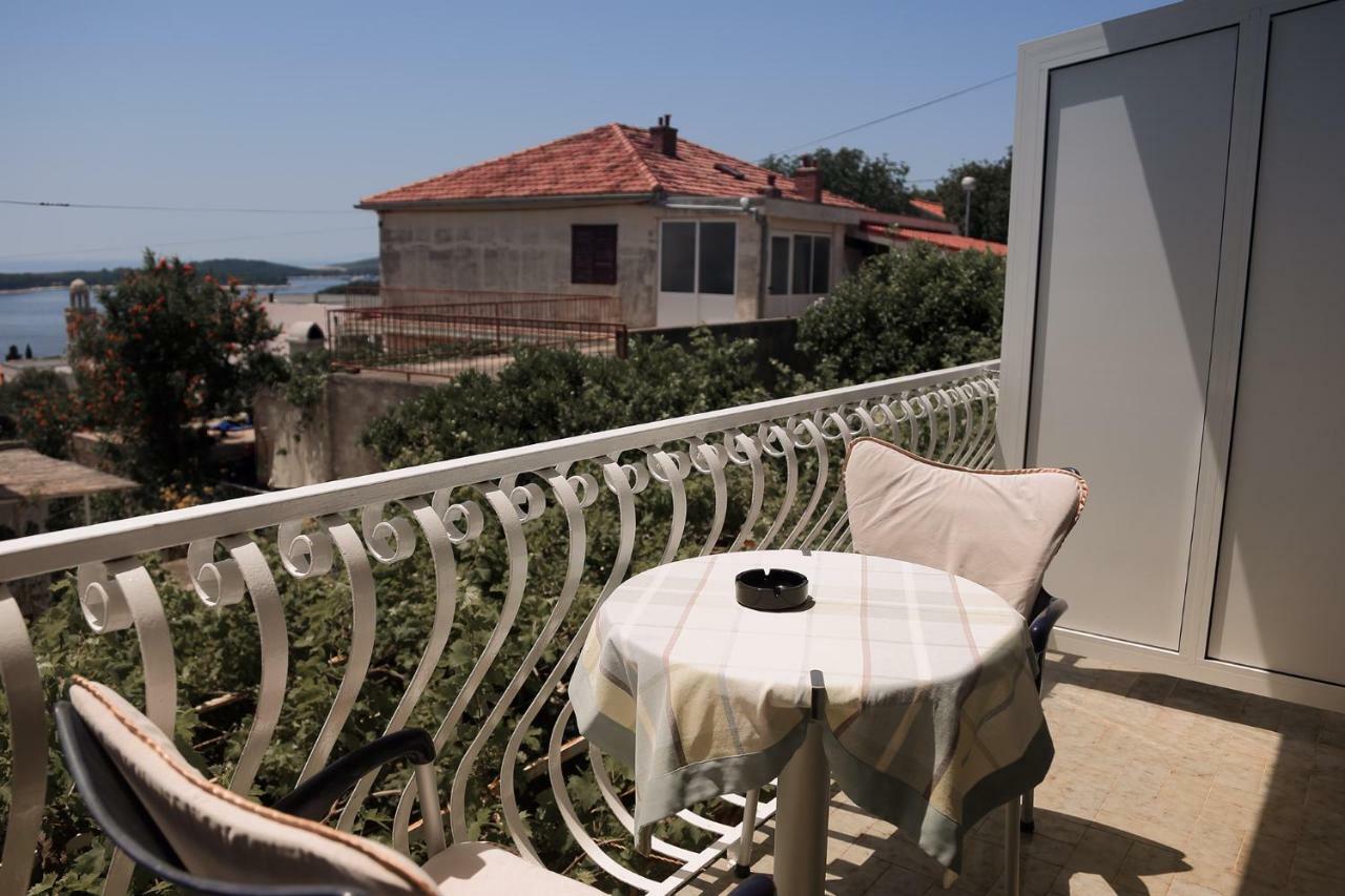 Tanya-Apartments And Rooms Hvar Town Exterior foto